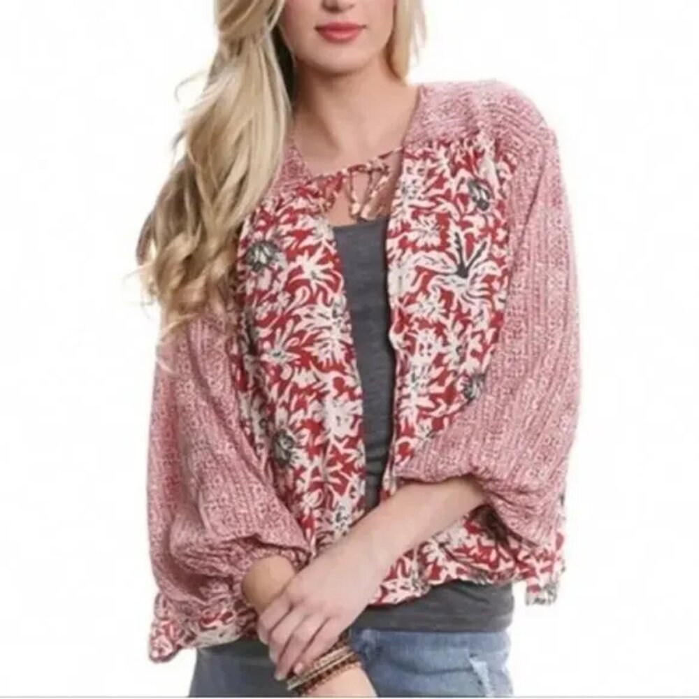 🌺❤️ FREE PEOPLE Sheila’s Red Floral Balloon Sleeve Kimono – One Size